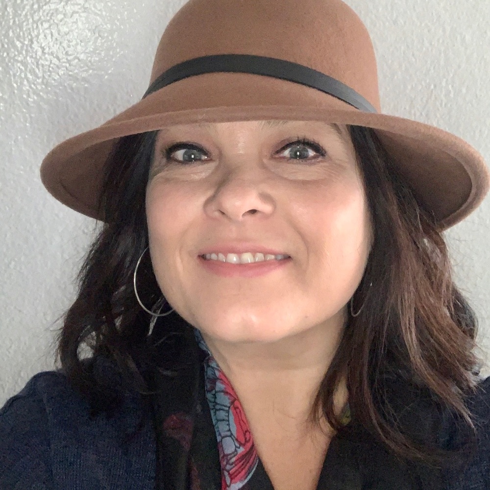 Meet your Posher, Gina